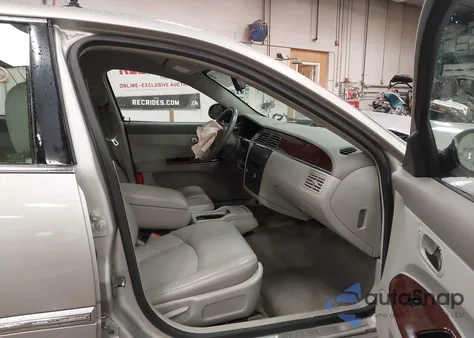 2008 Buick Lacrosse Cxl z USA, uszkodzony, nr VIN 2G4WD582681192943